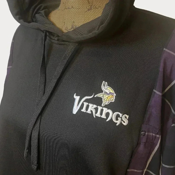 UPCYCLED Minnesota‎ Vikings Hoodie - Picture 4 of 4